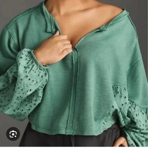 Pilcro Anthropologie Green Tops Boho Batwing SzXS Summer Cropped Eyelet